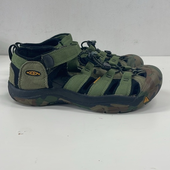 KEEN Men’s Washable Camoflauge Sandals Hiking Sandals Washable Size 6 - Picture 1 of 6